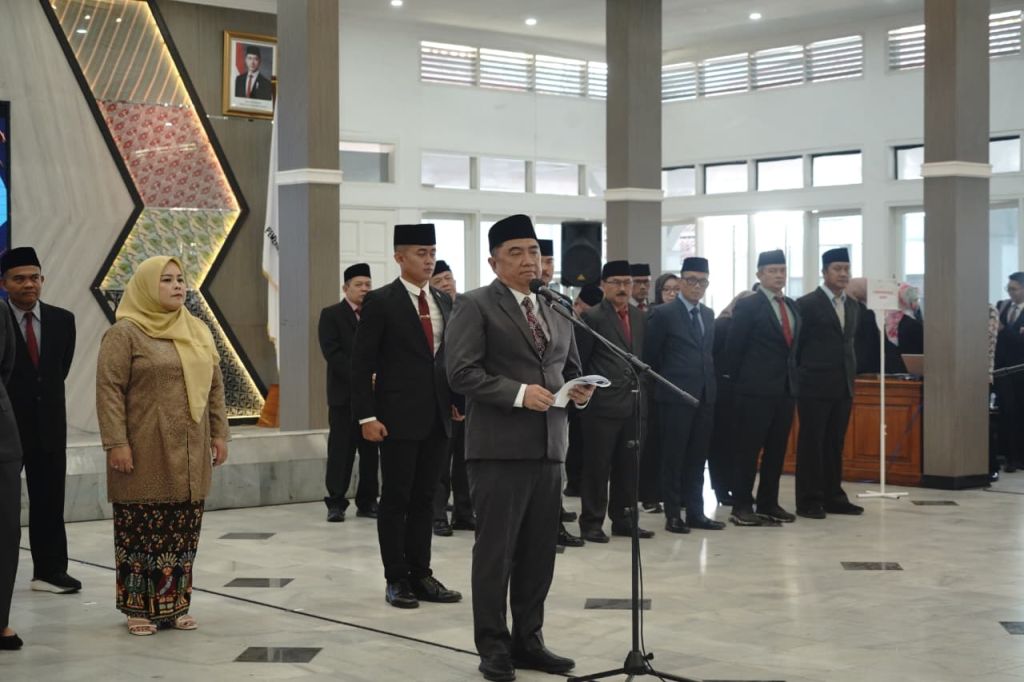 Bupati Syakur Lantik 88 Pejabat.jpeg